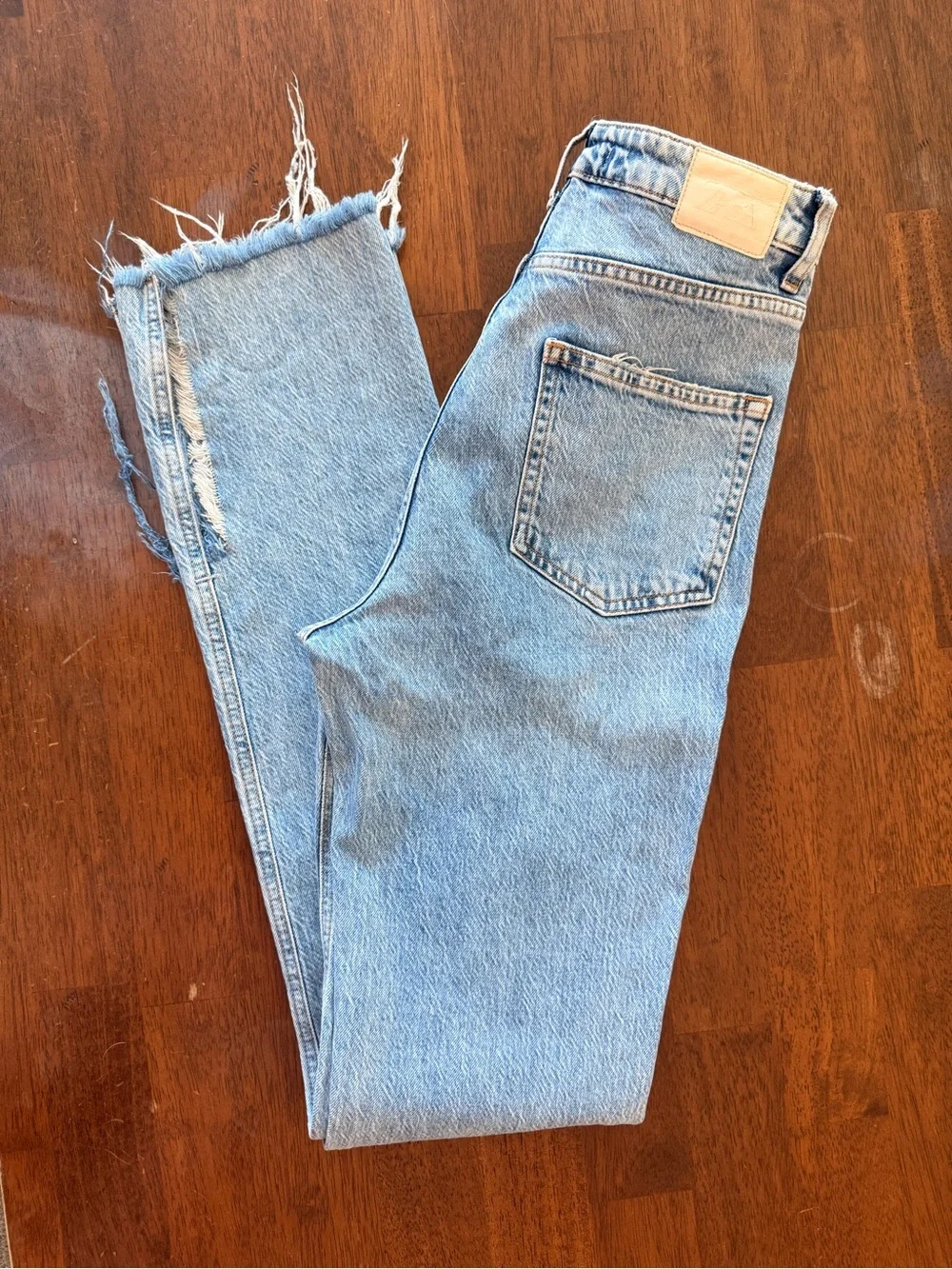 Zara Light Blue High-Rise Flare Jeans with Side Slit & Distressed Raw Hem Size 4 - Picture 7 of 11